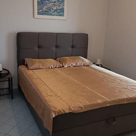 Studio apartment Jemi Pola Esterno foto
