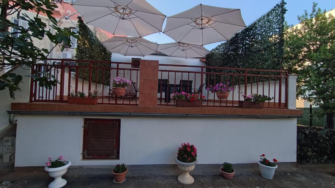 Studio apartment Jemi Pola Esterno foto