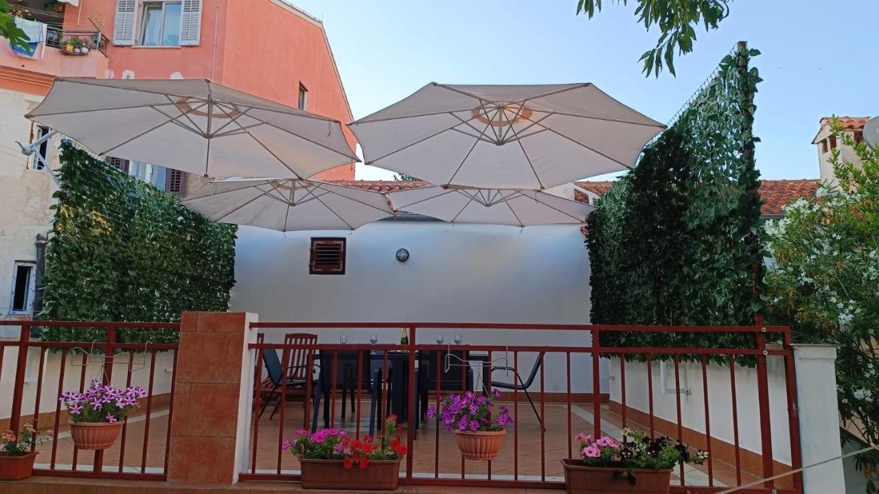 Studio apartment Jemi Pola Esterno foto