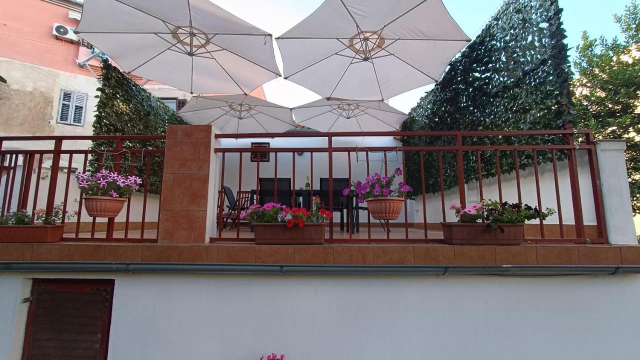 Studio apartment Jemi Pola Esterno foto