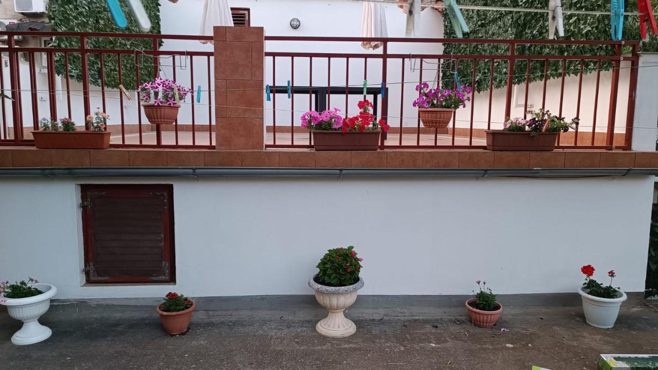 Studio apartment Jemi Pola Esterno foto